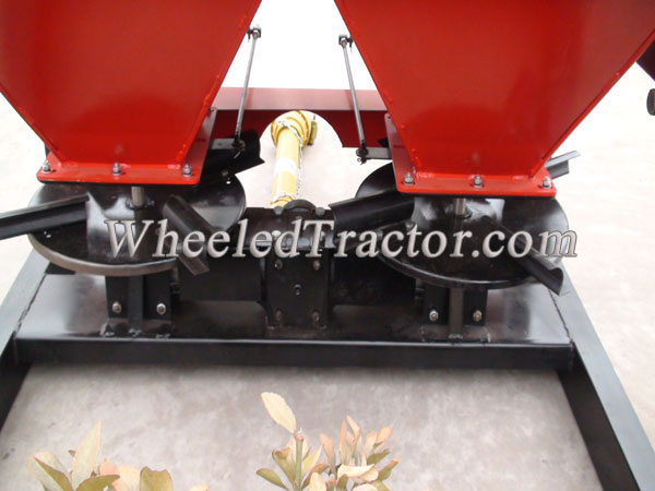 2LFS Fertilizer Spreader With Double Discs